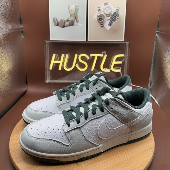 Nike Dunk Low Retro SE Photon Dust Vintage Green Size 11 Men's - Picture 2 of 11